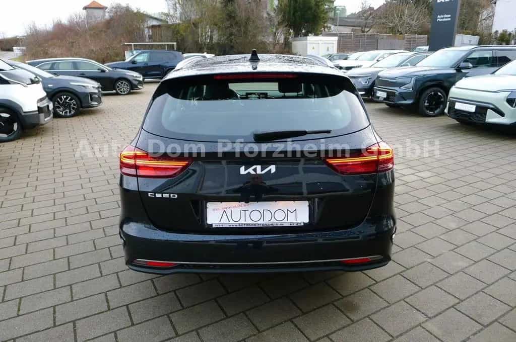 Kia Ceed SW 1,5T DCT Spirit /UVO/NAVI 11/2024-photo-4