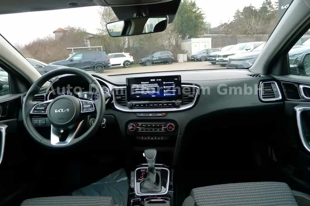 Kia Ceed SW 1,5T DCT Spirit /UVO/NAVI 11/2024-photo-8