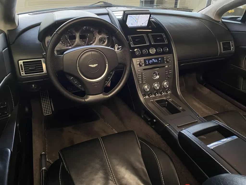 Aston Martin V8 Vantage Roadster 4.3 V8 Sportshift Cabrio, Le 02/2008-photo-2