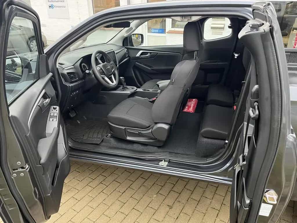 Isuzu Space Cab 4WD LS Automatik null-photo-11
