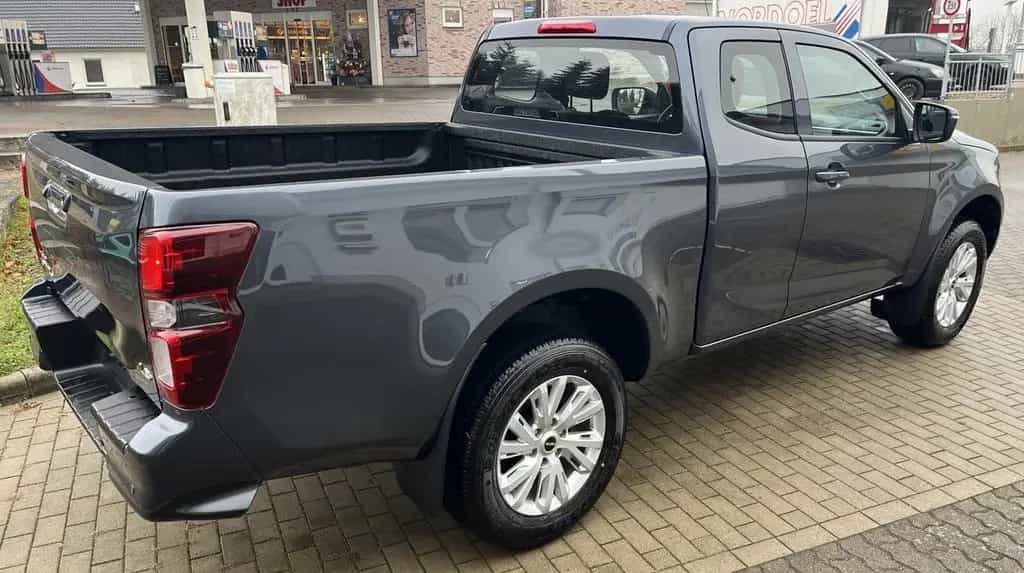 Isuzu Space Cab 4WD LS Automatik null-photo-3