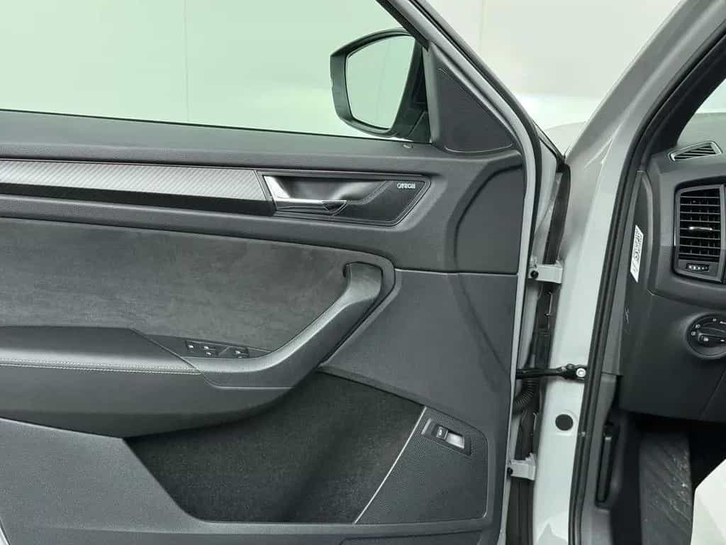 Skoda Kodiaq 1.5 TSI Sportline Business Panorama Dak | 06/2021-photo-10