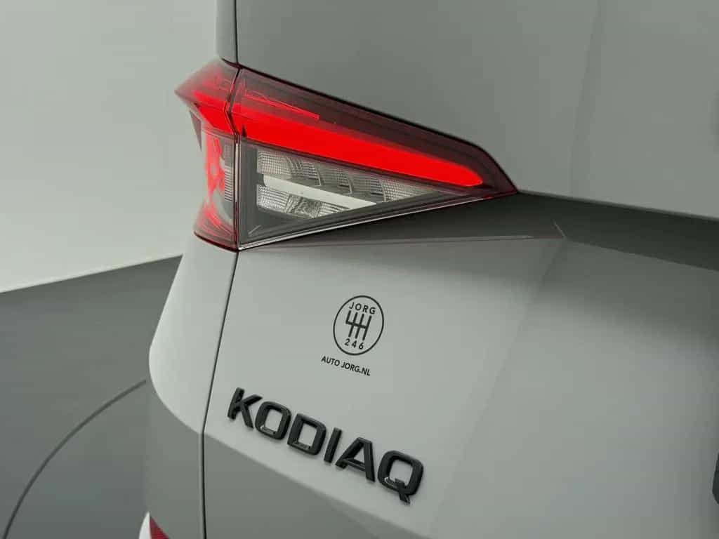 Skoda Kodiaq 1.5 TSI Sportline Business Panorama Dak | 06/2021-photo-4