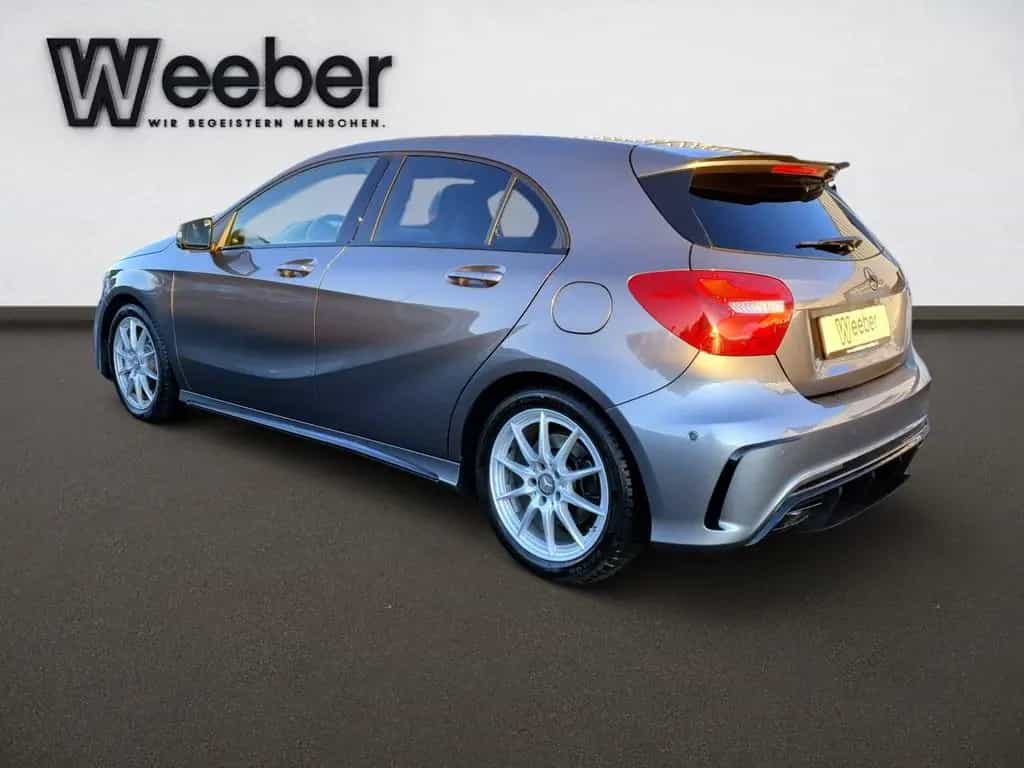 Mercedes-Benz A-Class 220 4Matic AMG Line *PANO*HARMAN KARDON*APP CO 05/2016-photo-10