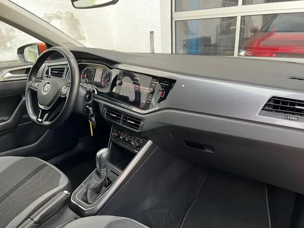 Volkswagen Polo TSI DSG Highline *Standheizung* 10/2018-photo-10