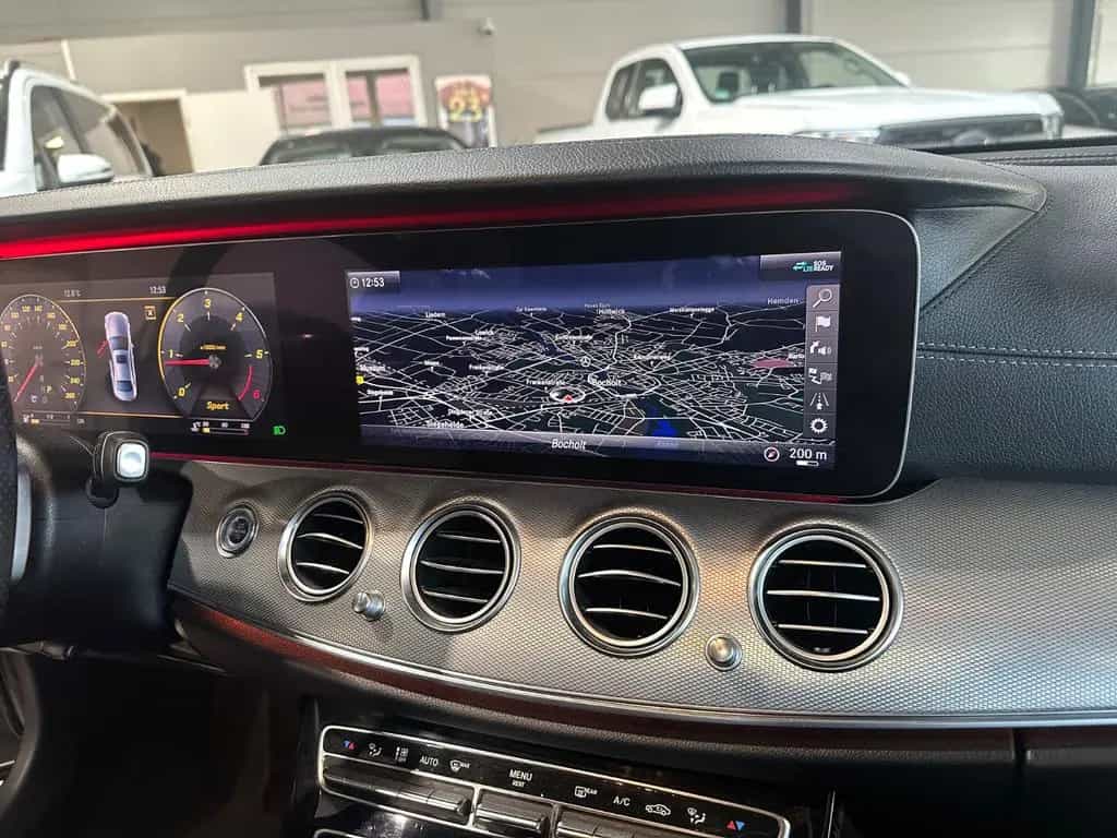 Mercedes-Benz E-Class 300 d Limousine AMG Line|360°|Pano|Multibeam 11/2018-photo-19