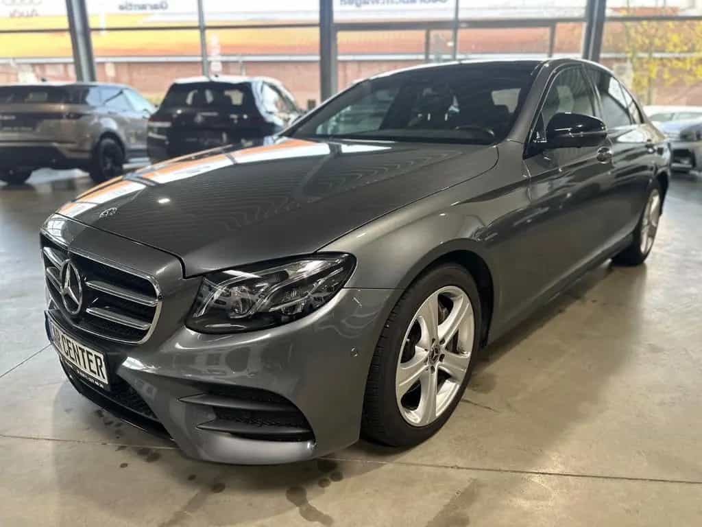 Mercedes-Benz E-Class 300 d Limousine AMG Line|360°|Pano|Multibeam 11/2018-photo-2