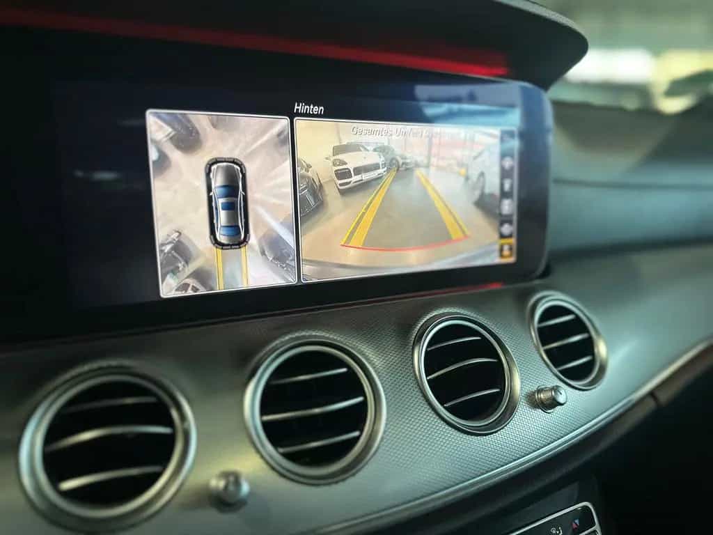 Mercedes-Benz E-Class 300 d Limousine AMG Line|360°|Pano|Multibeam 11/2018-photo-20