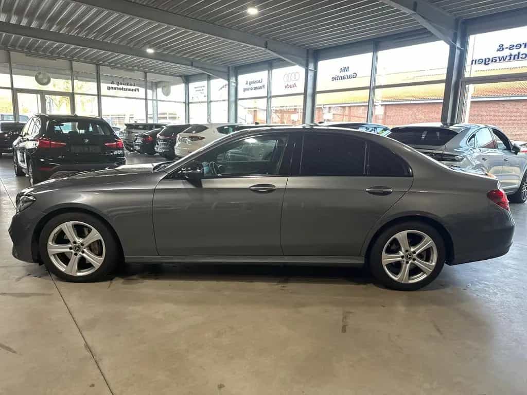 Mercedes-Benz E-Class 300 d Limousine AMG Line|360°|Pano|Multibeam 11/2018-photo-3