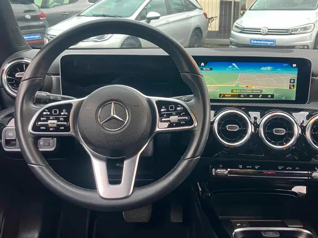 Mercedes-Benz A-Class 220 7G-DCT MBUX Urban Progressive 10/2018-photo-13