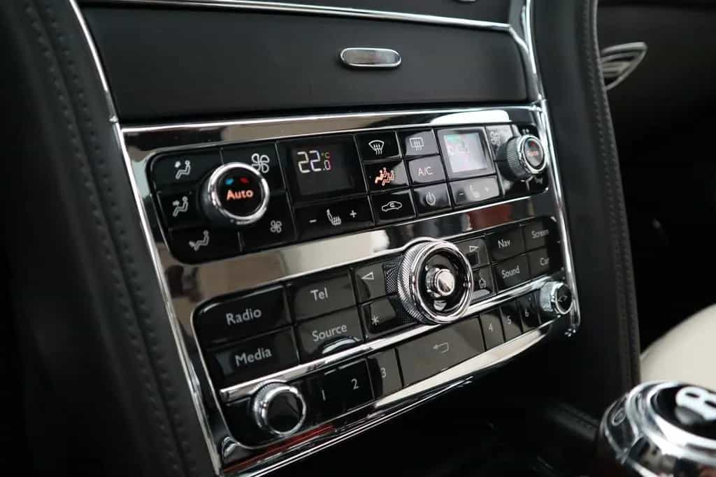 Bentley Mulsanne *Duo Tone*Glasdach*Diamond Quilting* 07/2017-photo-31