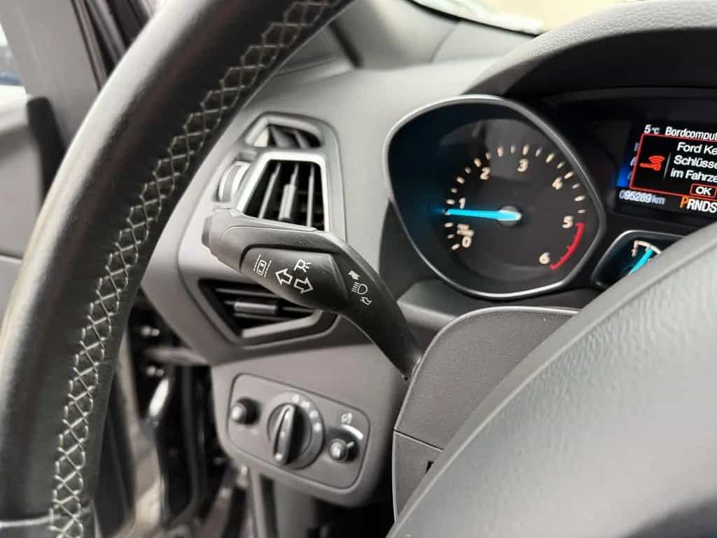 Ford Kuga 2.0TDCi ST-Line/2. Hd/HUneu/4WD/XEN/NAV/AT 09/2017-photo-14