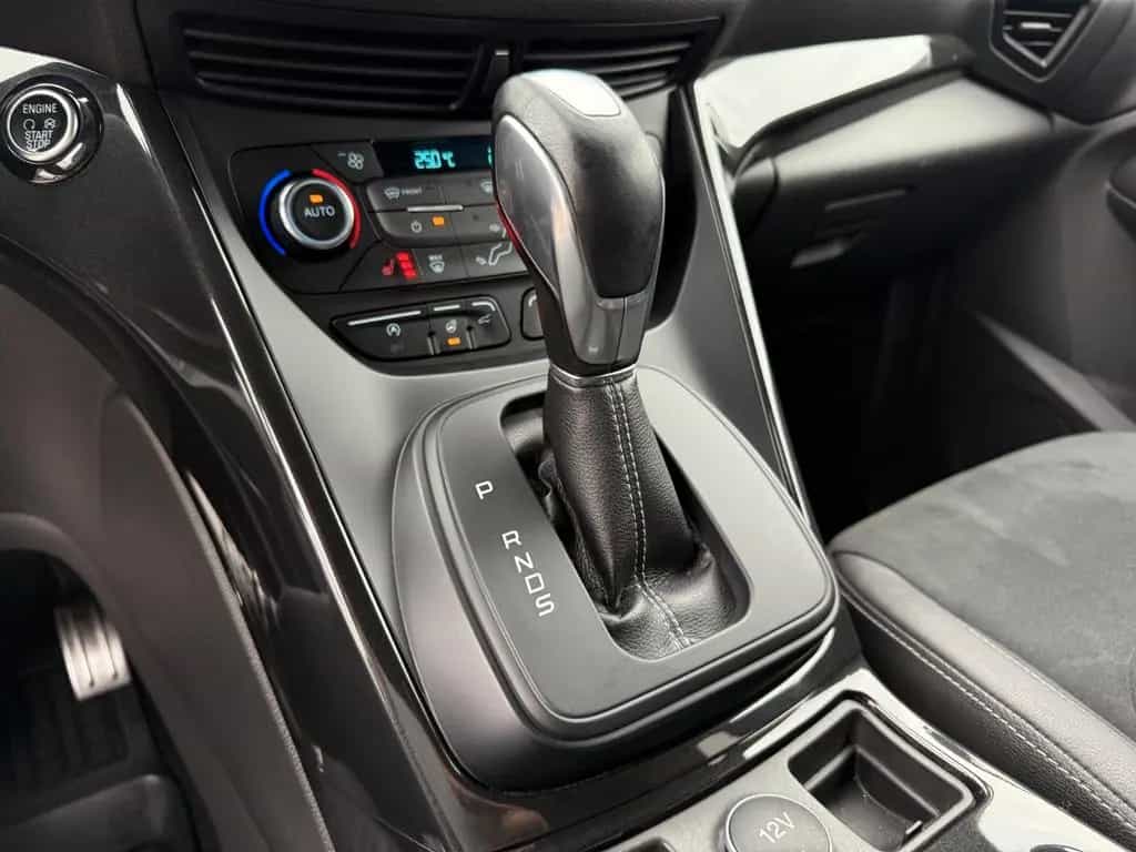 Ford Kuga 2.0TDCi ST-Line/2. Hd/HUneu/4WD/XEN/NAV/AT 09/2017-photo-22