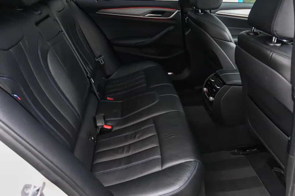 BMW 5 Series 540d xDrive M-PAKET*LEDER*LED*PANO*KAMERA*AHK* 04/2018-photo-22