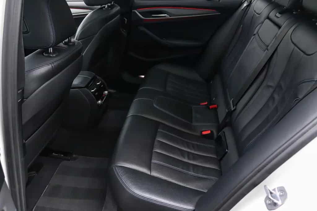 BMW 5 Series 540d xDrive M-PAKET*LEDER*LED*PANO*KAMERA*AHK* 04/2018-photo-23