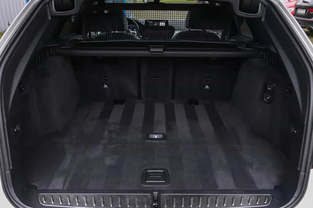 BMW 5 Series 540d xDrive M-PAKET*LEDER*LED*PANO*KAMERA*AHK* 04/2018-photo-26