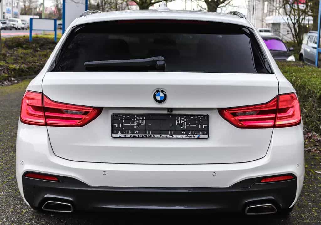 BMW 5 Series 540d xDrive M-PAKET*LEDER*LED*PANO*KAMERA*AHK* 04/2018-photo-5