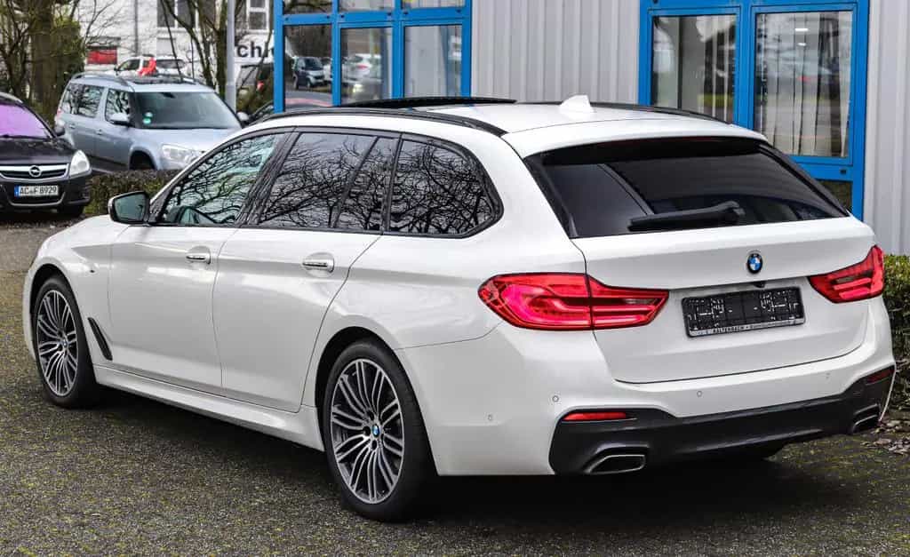 BMW 5 Series 540d xDrive M-PAKET*LEDER*LED*PANO*KAMERA*AHK* 04/2018-photo-6