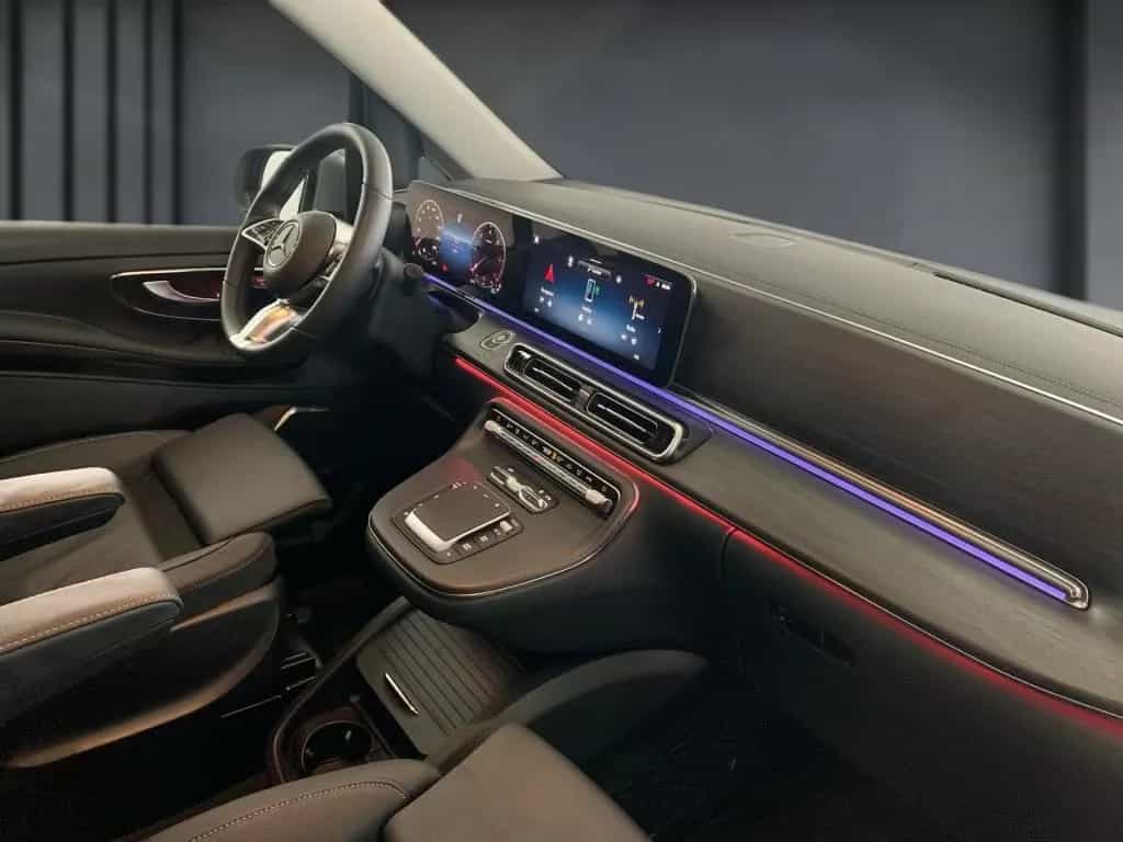 Mercedes-Benz V-Class 300 01/2025-photo-16