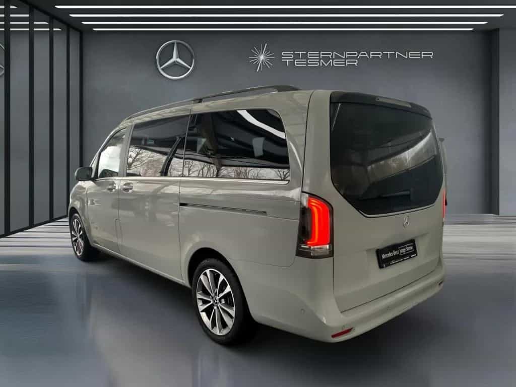Mercedes-Benz V-Class 300 01/2025-photo-8