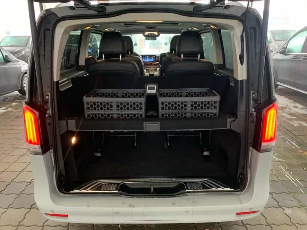 Mercedes-Benz V-Class 300 01/2025-photo-9