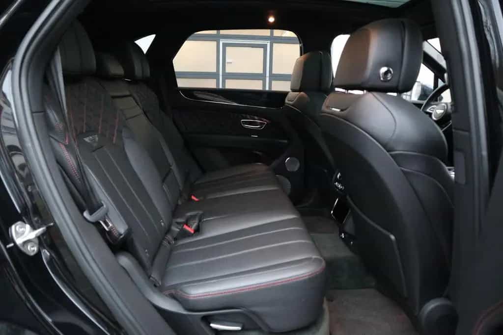 Bentley Bentayga V8 First Edition *NAIM*Blackline* 08/2020-photo-23