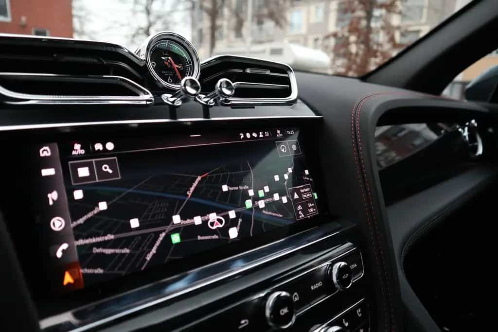 Bentley Bentayga V8 First Edition *NAIM*Blackline* 08/2020-photo-28