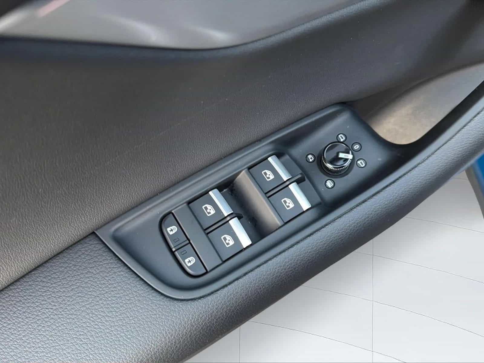 Audi Q8 01/2025-photo-10