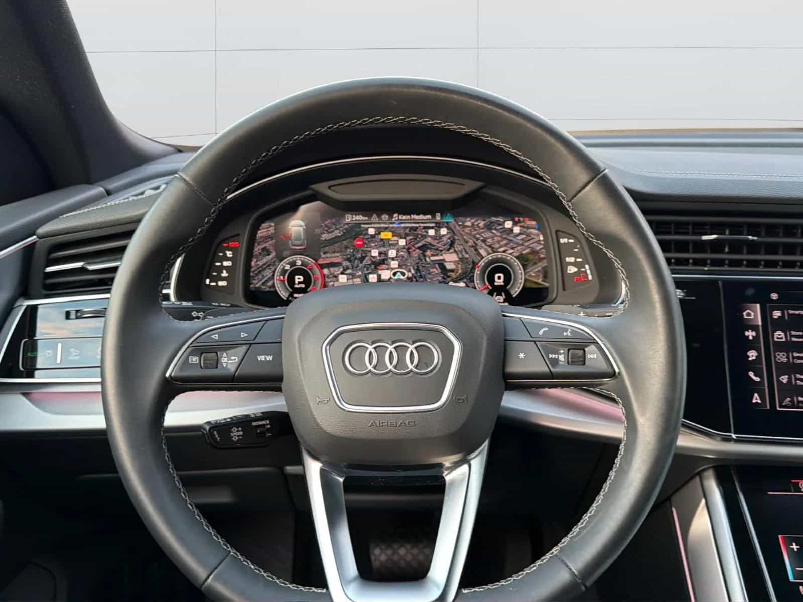 Audi Q8 01/2025-photo-13