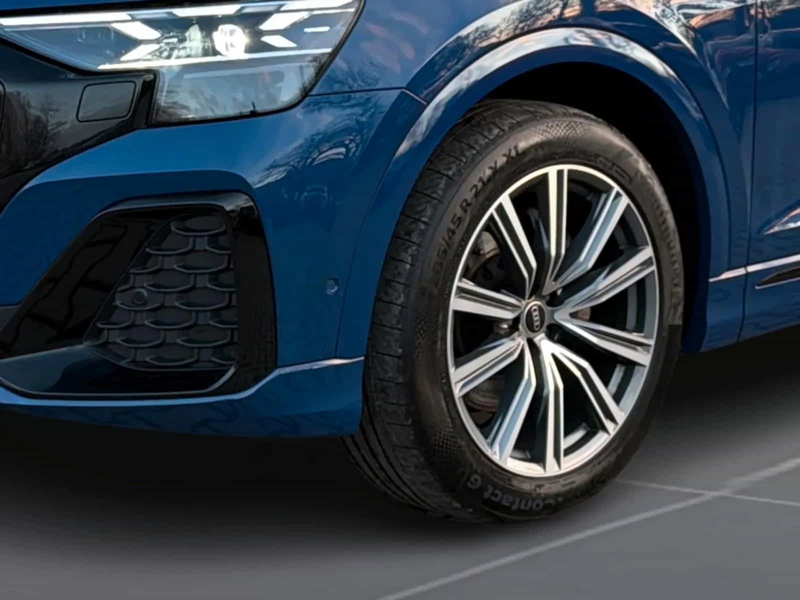 Audi Q8 01/2025-photo-5