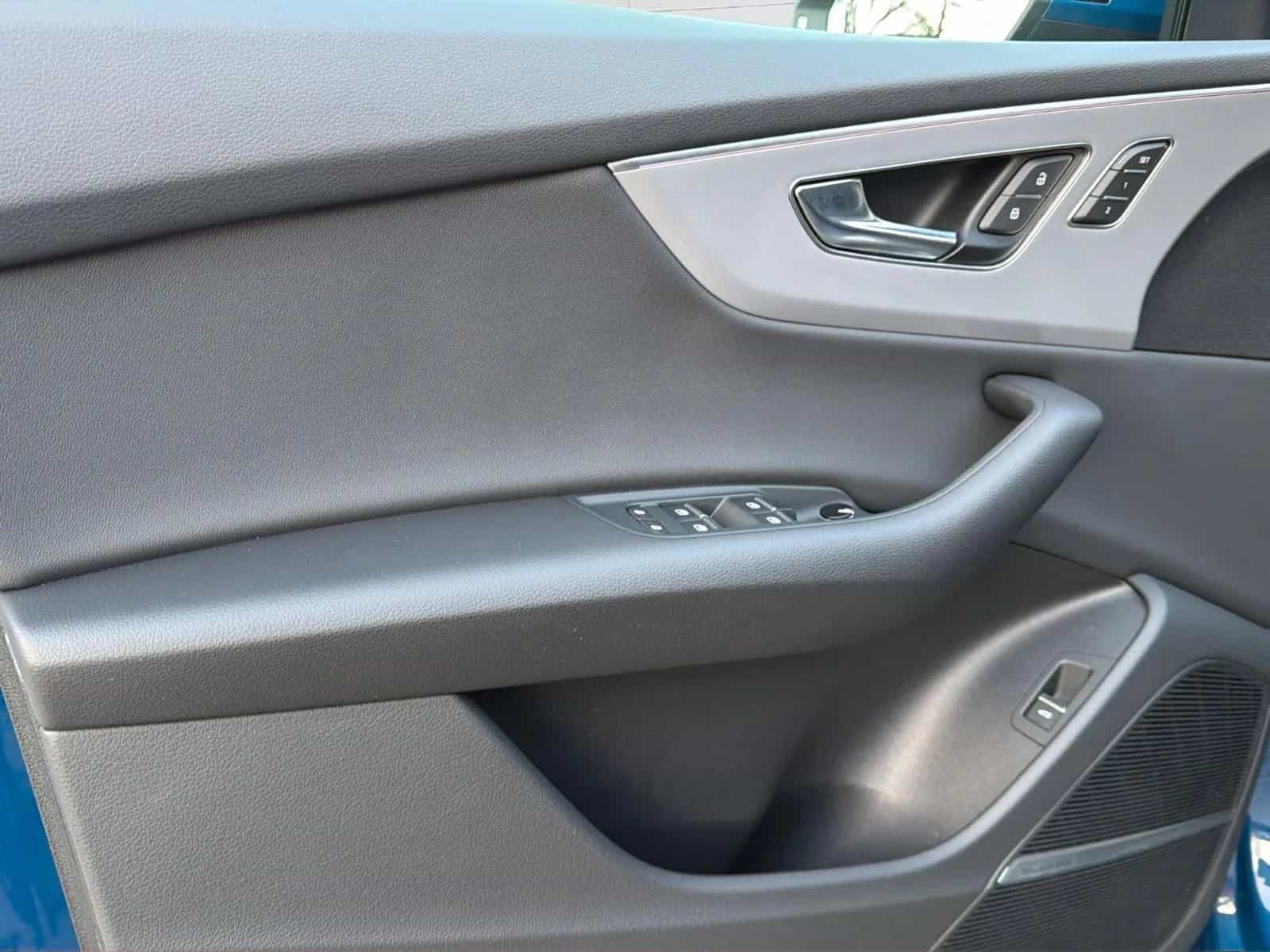 Audi Q8 01/2025-photo-8