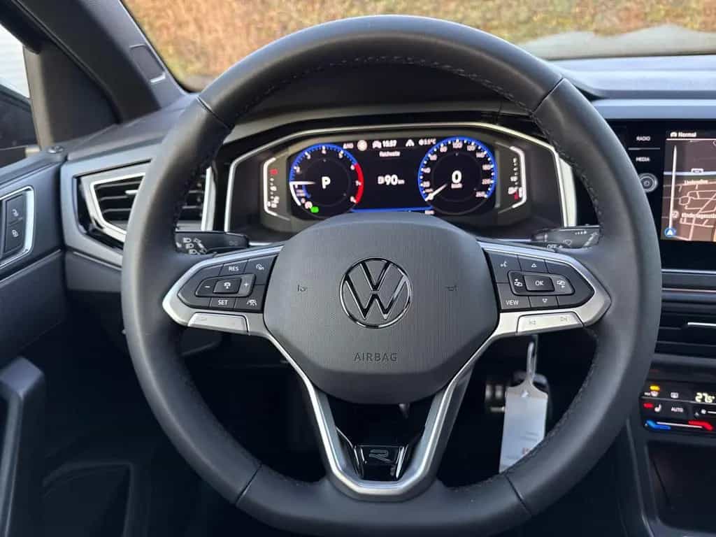 Volkswagen Polo R-Line 1.0 TSI DSG, PANO, RFK 11/2025-photo-8