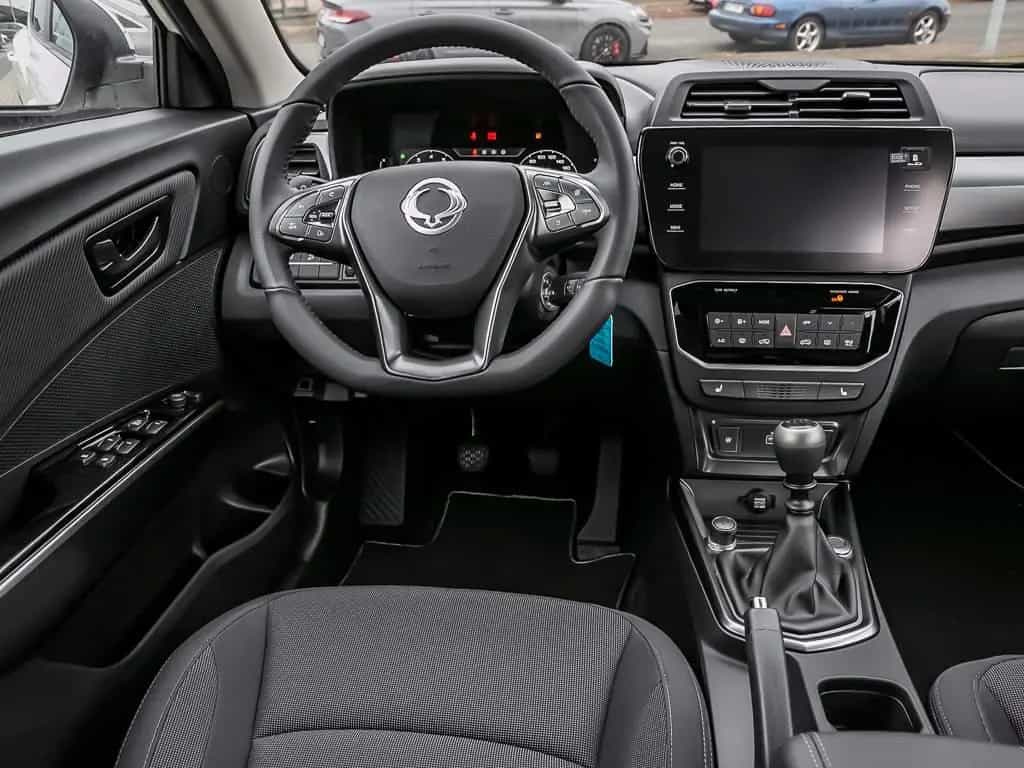 KGM Tivoli Nomad Exclusive White Edition Navi null-photo-3