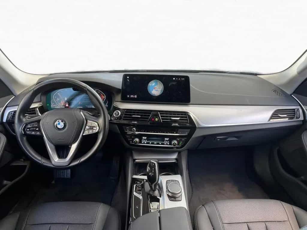BMW 5 Series 520d Touring Aut. LiCoPro St&Go RFK CarPlay SHZ 08/2022-photo-10