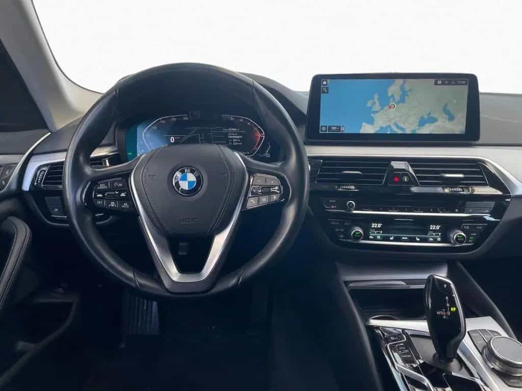BMW 5 Series 520d Touring Aut. LiCoPro St&Go RFK CarPlay SHZ 08/2022-photo-8