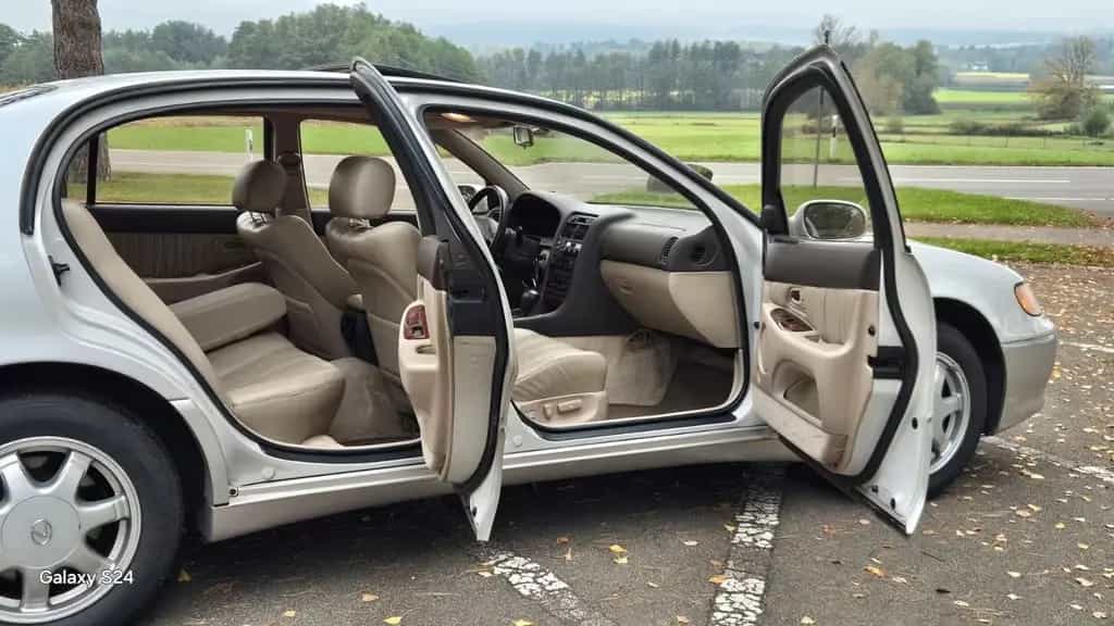 Lexus GS 300 3.0i Auto - 04/1993-photo-12