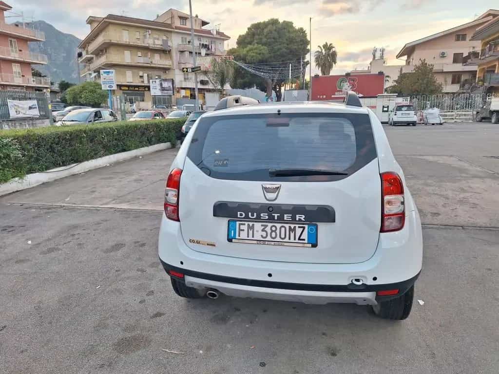Dacia Duster 1.5 dCi 110CV Start&Stop 4x2 Lauréa 04/2018-photo-2
