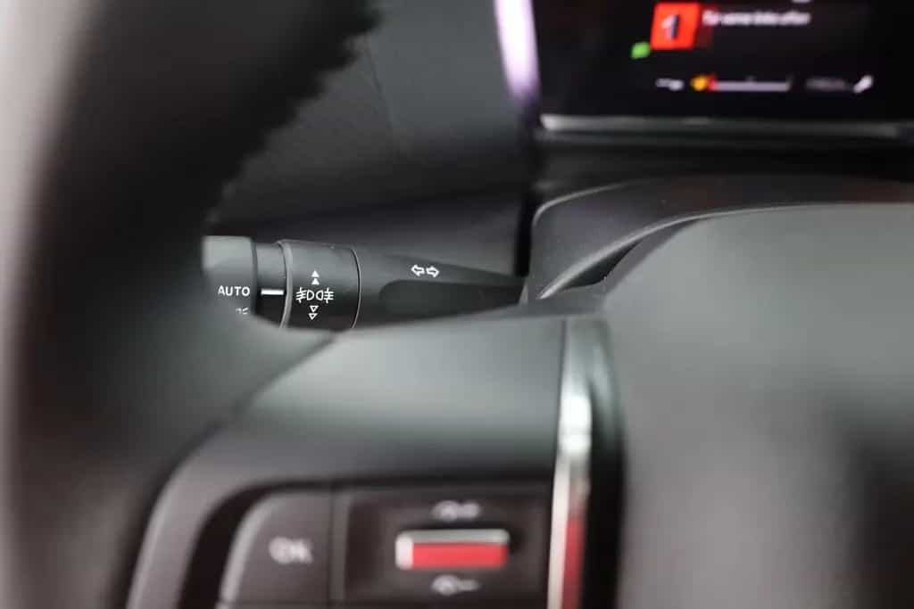 Citroën C4 PureTech 130 LED Navi Pano 360° 03/2024-photo-17