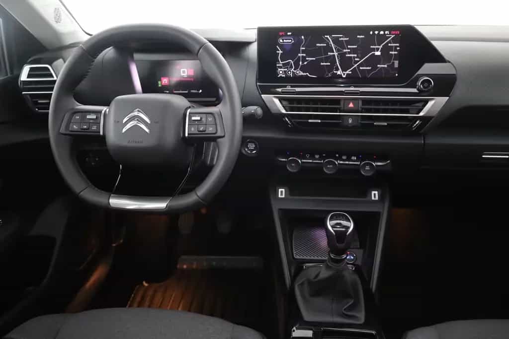 Citroën C4 PureTech 130 LED Navi Pano 360° 03/2024-photo-9