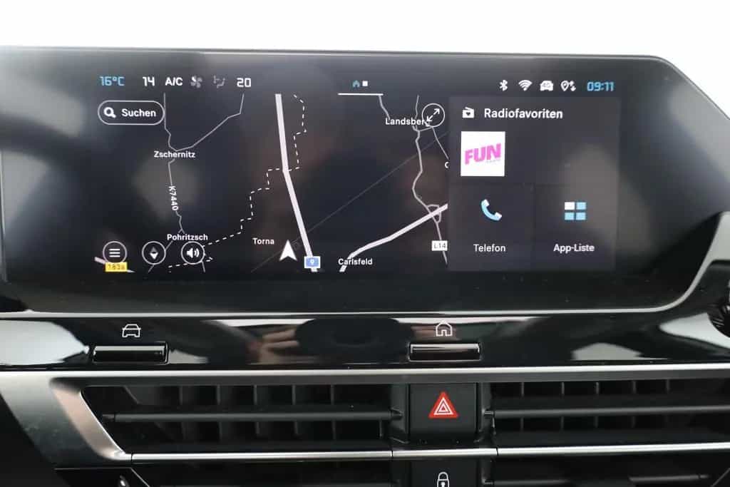 Citroën C4 PureTech 130 Aut. LED ACC Navi Pano 360° 06/2024-photo-11