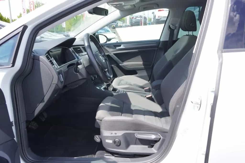 Volkswagen Golf VII 1.0 TSI LED Navi Schiebedach Kamera AHK 05/2017-photo-12