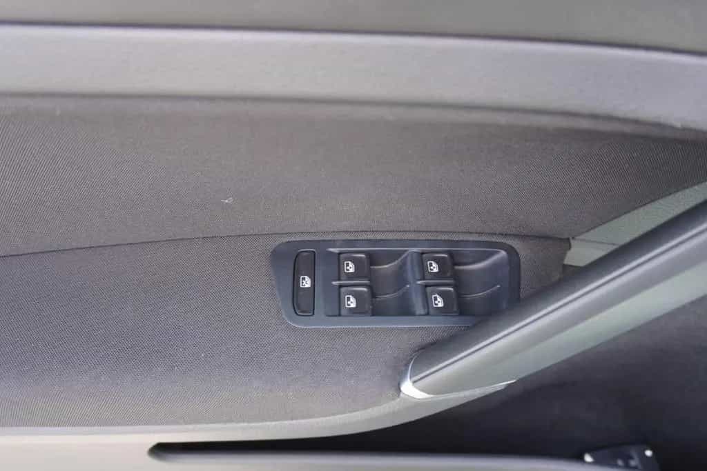Volkswagen Golf VII 1.0 TSI LED Navi Schiebedach Kamera AHK 05/2017-photo-14
