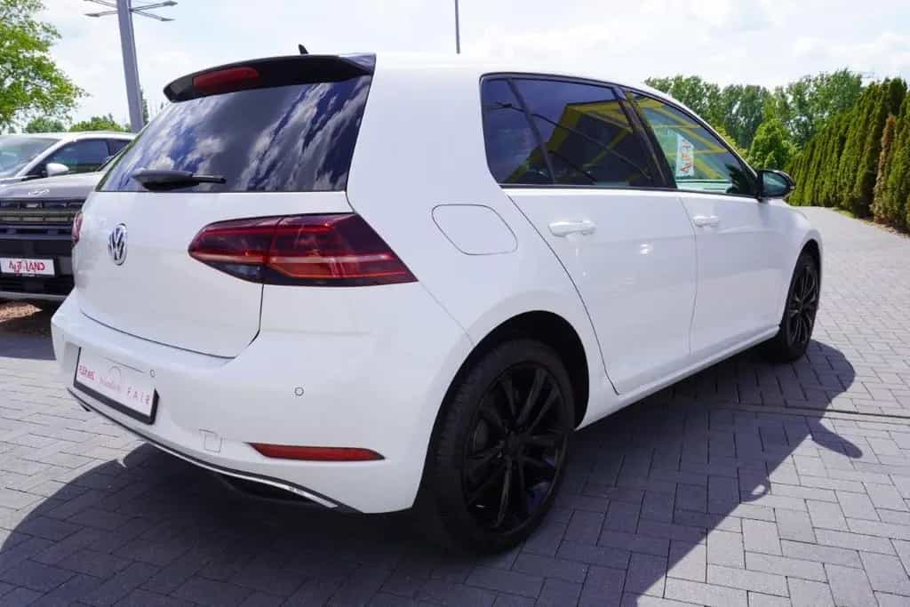 Volkswagen Golf VII 1.0 TSI LED Navi Schiebedach Kamera AHK 05/2017-photo-4