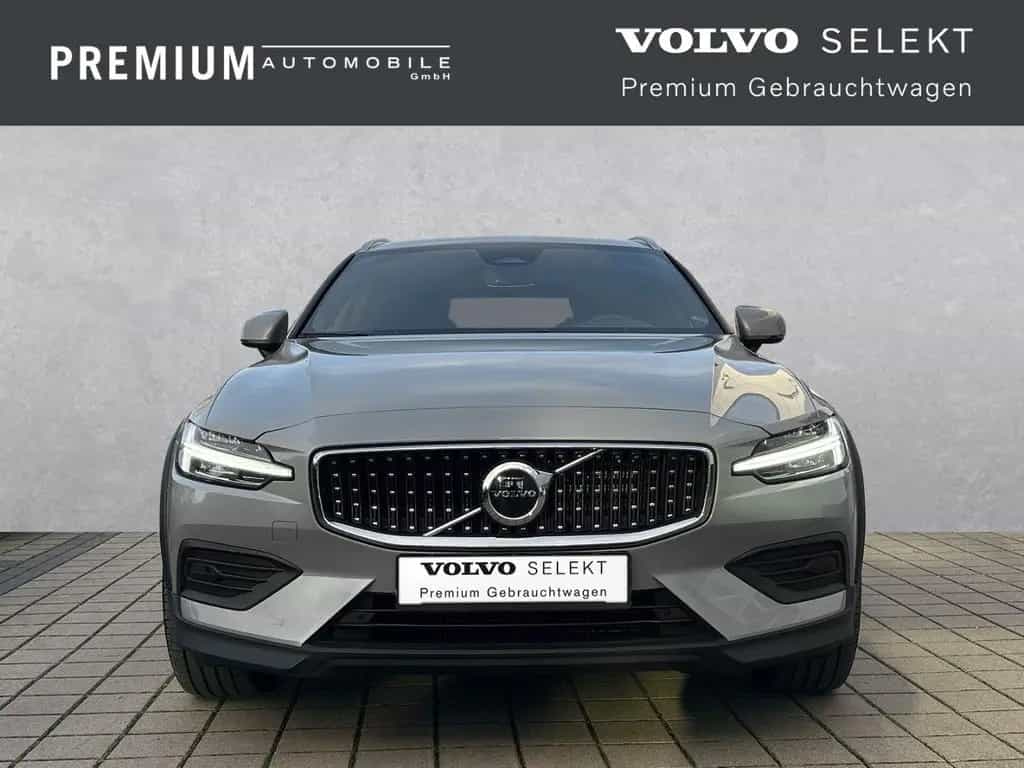 Volvo V60 Cross Country B4 AWD Diesel Plus Bright Sitz 11/2023-photo-7