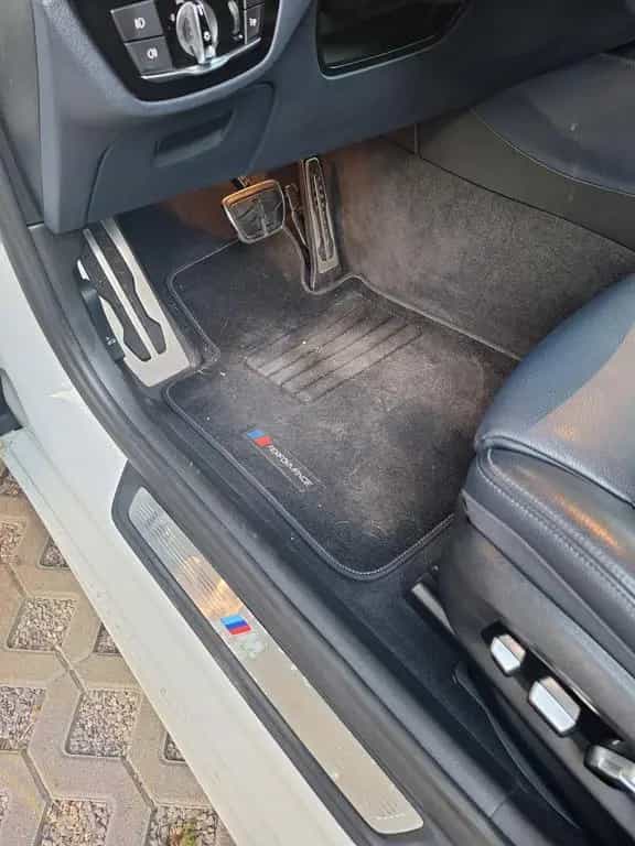 BMW 5 Series 520d Touring A - M paket - Nachtblau 06/2018-photo-11