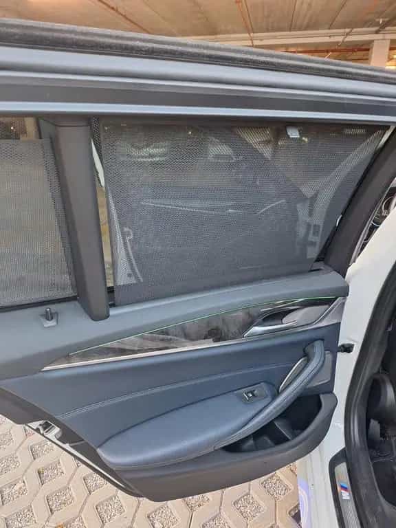 BMW 5 Series 520d Touring A - M paket - Nachtblau 06/2018-photo-12