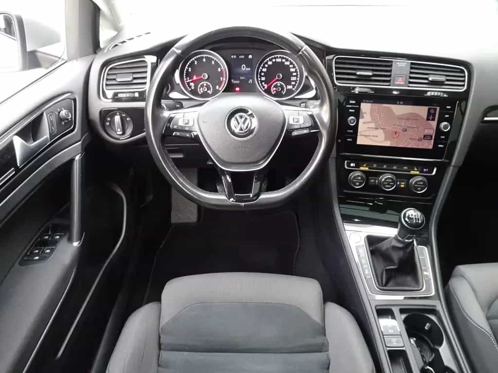 Volkswagen Golf Variant 1,5 TSI Highline/Panorama/ACC/17"LM 03/2018-photo-10