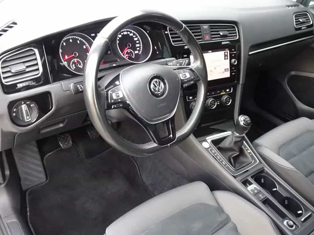 Volkswagen Golf Variant 1,5 TSI Highline/Panorama/ACC/17"LM 03/2018-photo-8
