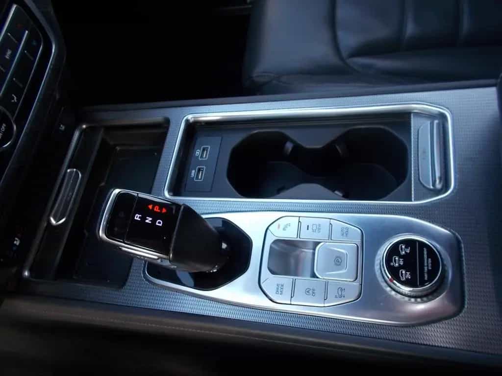 Ssangyong REXTON Sapphire 4WD Leder Navi Alu20" Allwetter 02/2021-photo-27