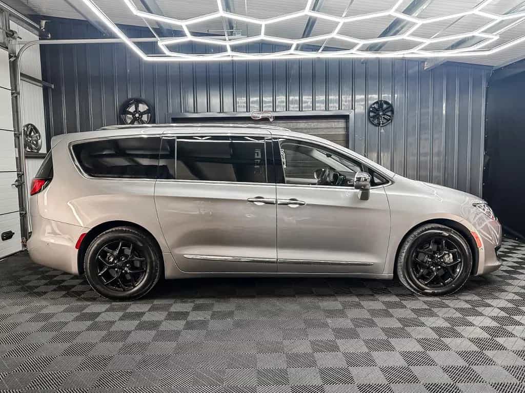 Chrysler Pacifica Limited Edition 3.6 v6 Camera 12/2017-photo-1